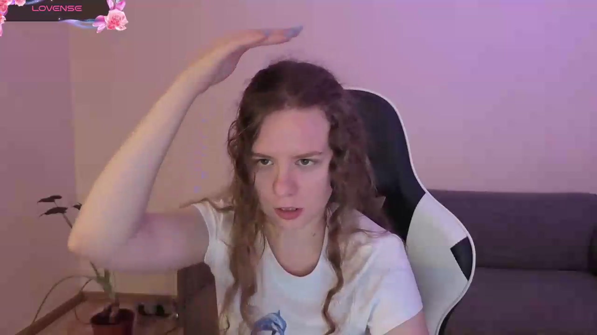 Gallery image thumbnail from BlueFlowerr's myfreecams stream on, 06/20/2026, 23:30 image 9 of 20