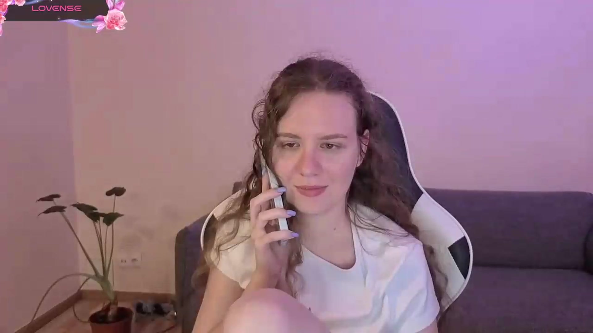 Gallery image thumbnail from BlueFlowerr's myfreecams stream on, 06/20/2026, 23:30 image 3 of 20