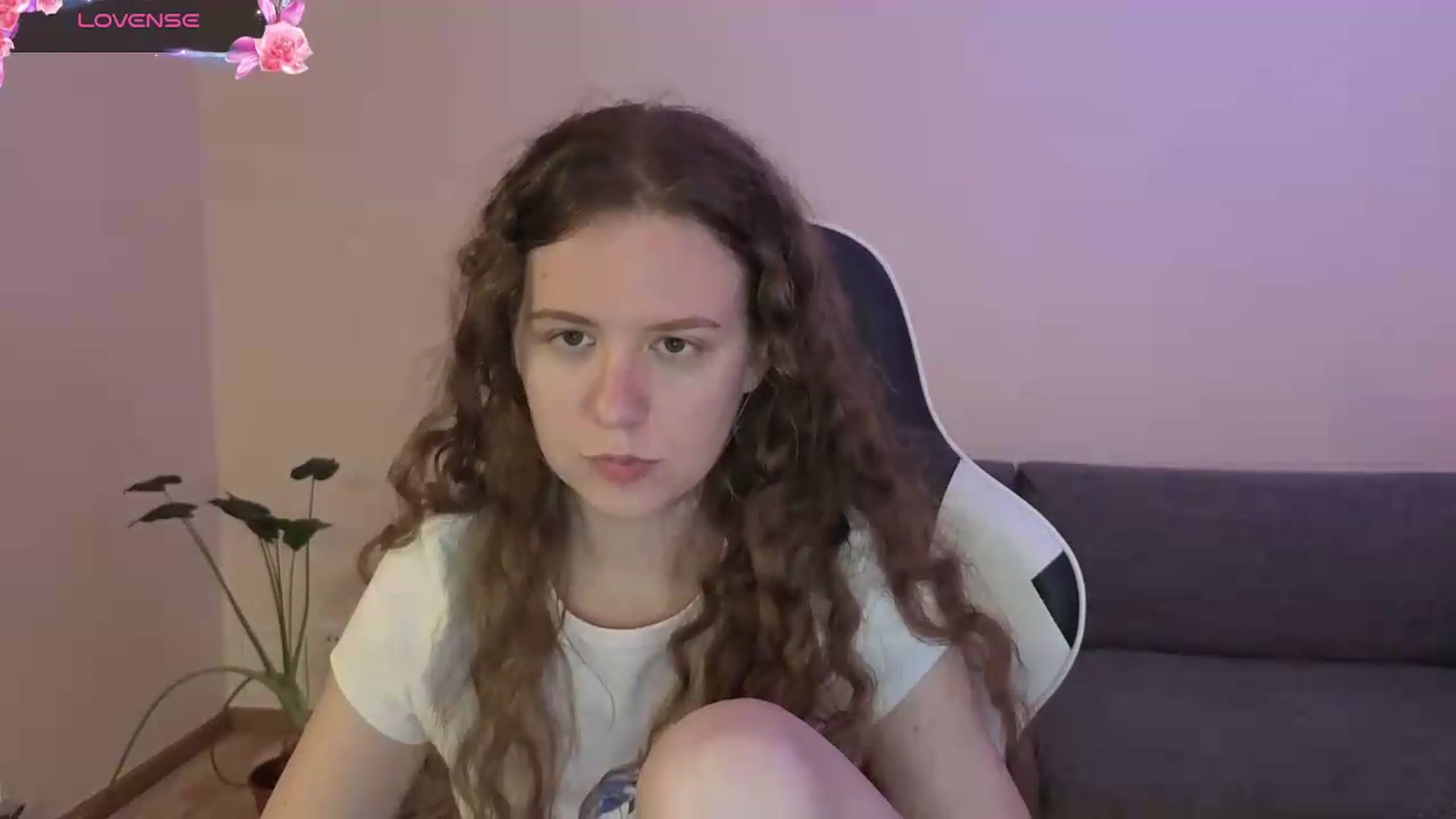 Gallery image thumbnail from BlueFlowerr's myfreecams stream on, 06/21/2026, 24:01 image 18 of 20