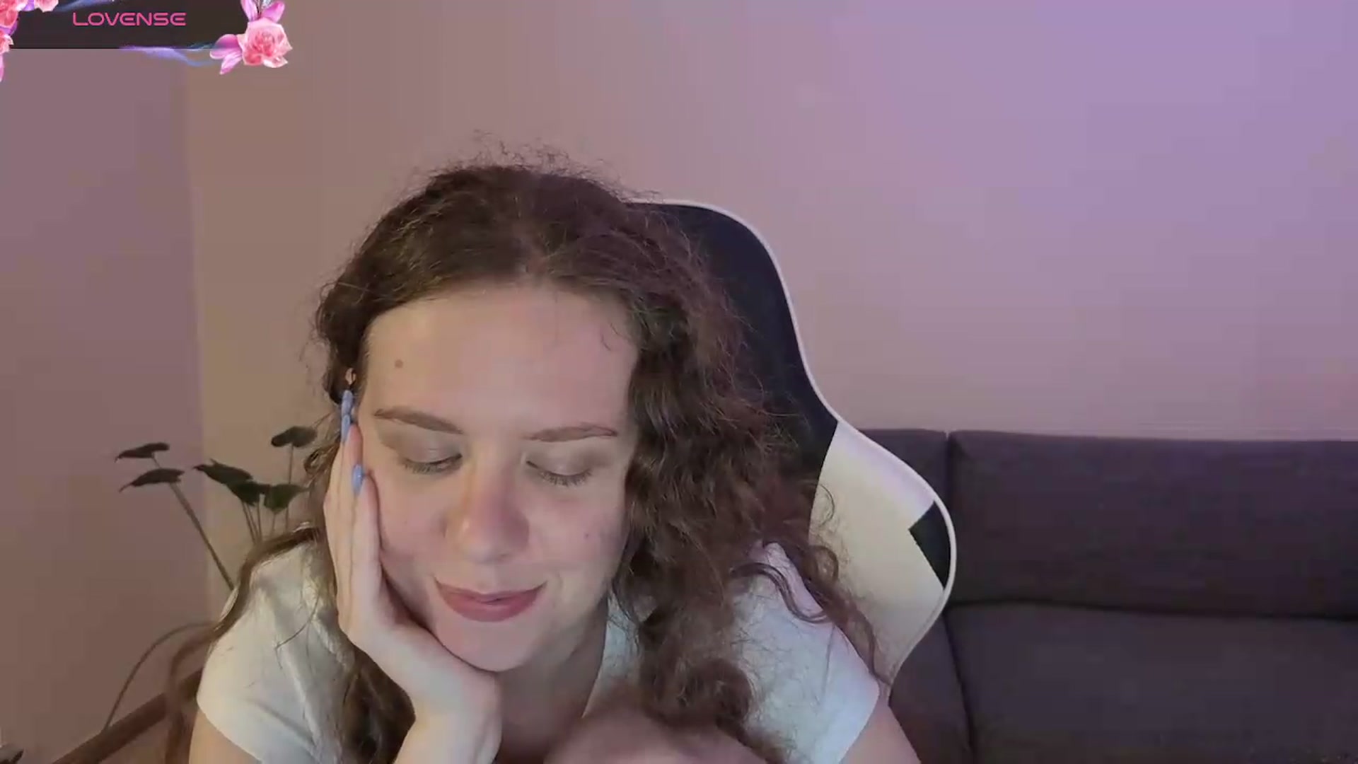 Gallery image thumbnail from BlueFlowerr's myfreecams stream on, 06/21/2026, 24:01 image 8 of 20