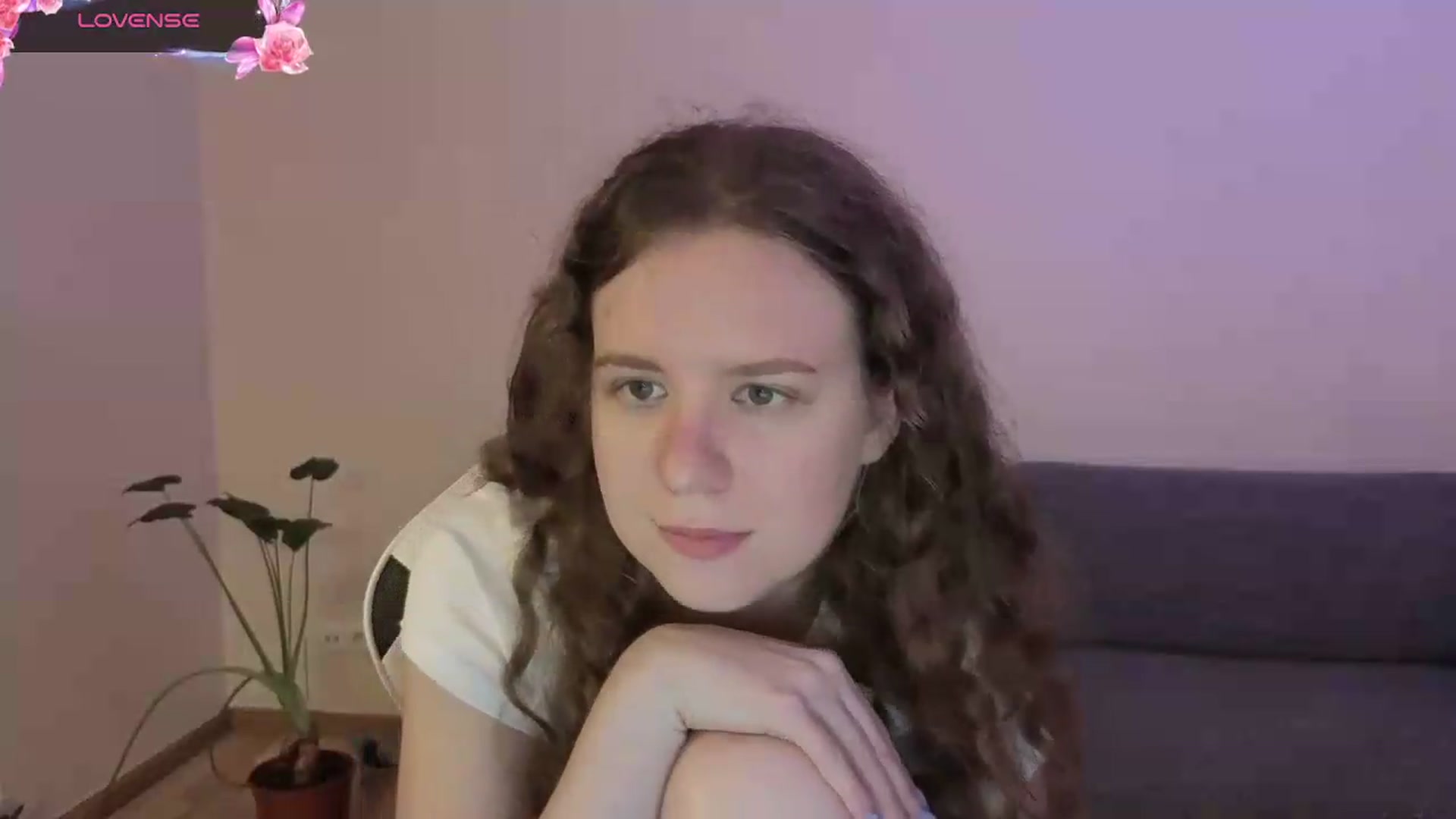 Gallery image thumbnail from BlueFlowerr's myfreecams stream on, 06/21/2026, 24:01 image 17 of 20