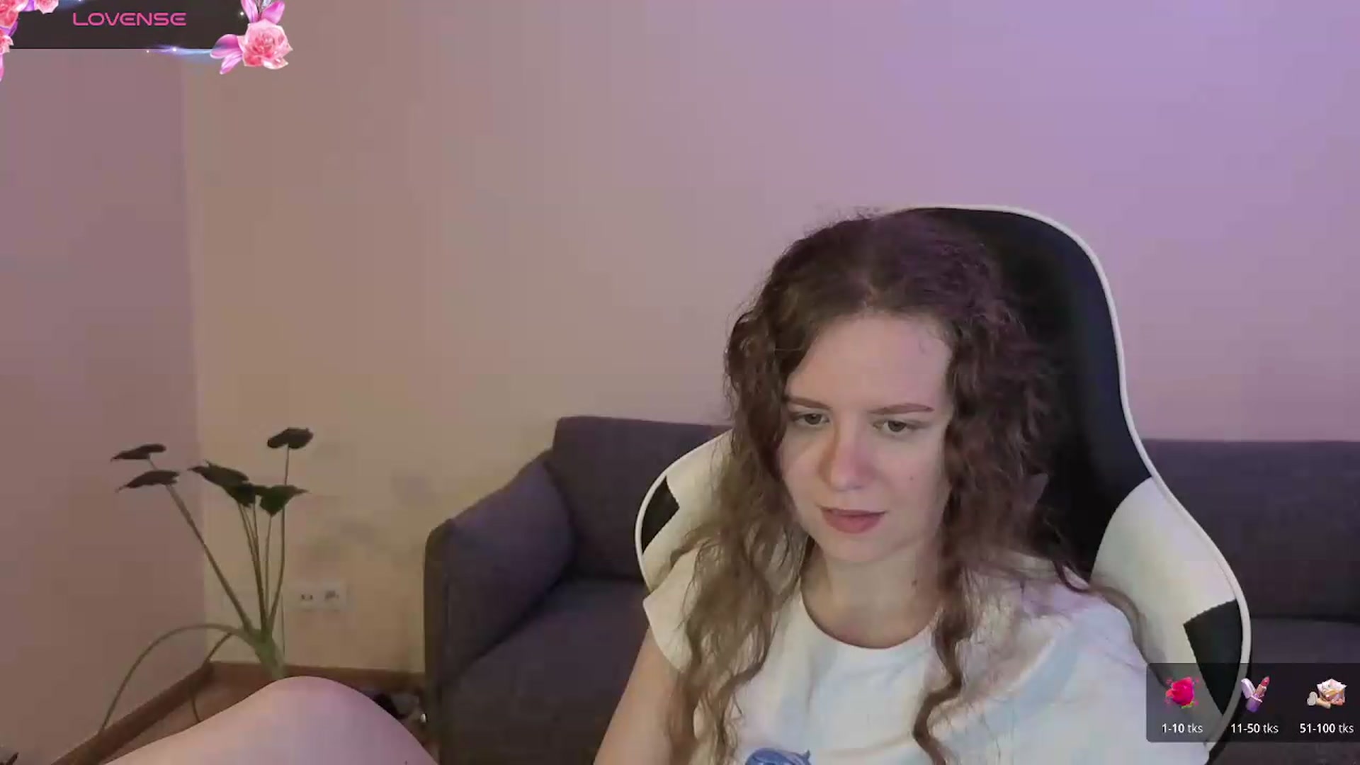 Gallery image thumbnail from BlueFlowerr's myfreecams stream on, 06/21/2026, 24:01 image 2 of 20
