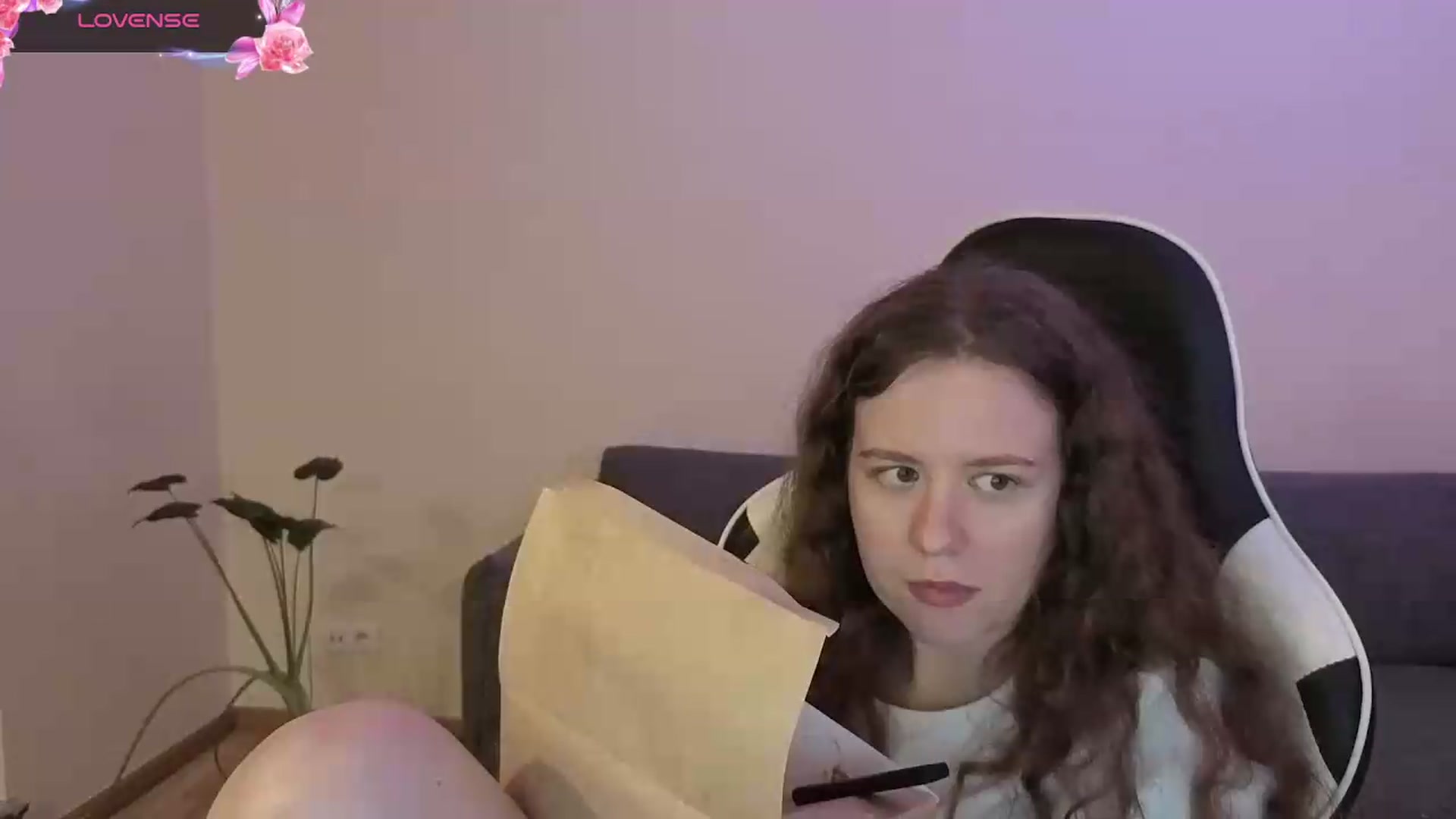 Gallery image thumbnail from BlueFlowerr's myfreecams stream on, 06/21/2026, 01:38 image 14 of 20