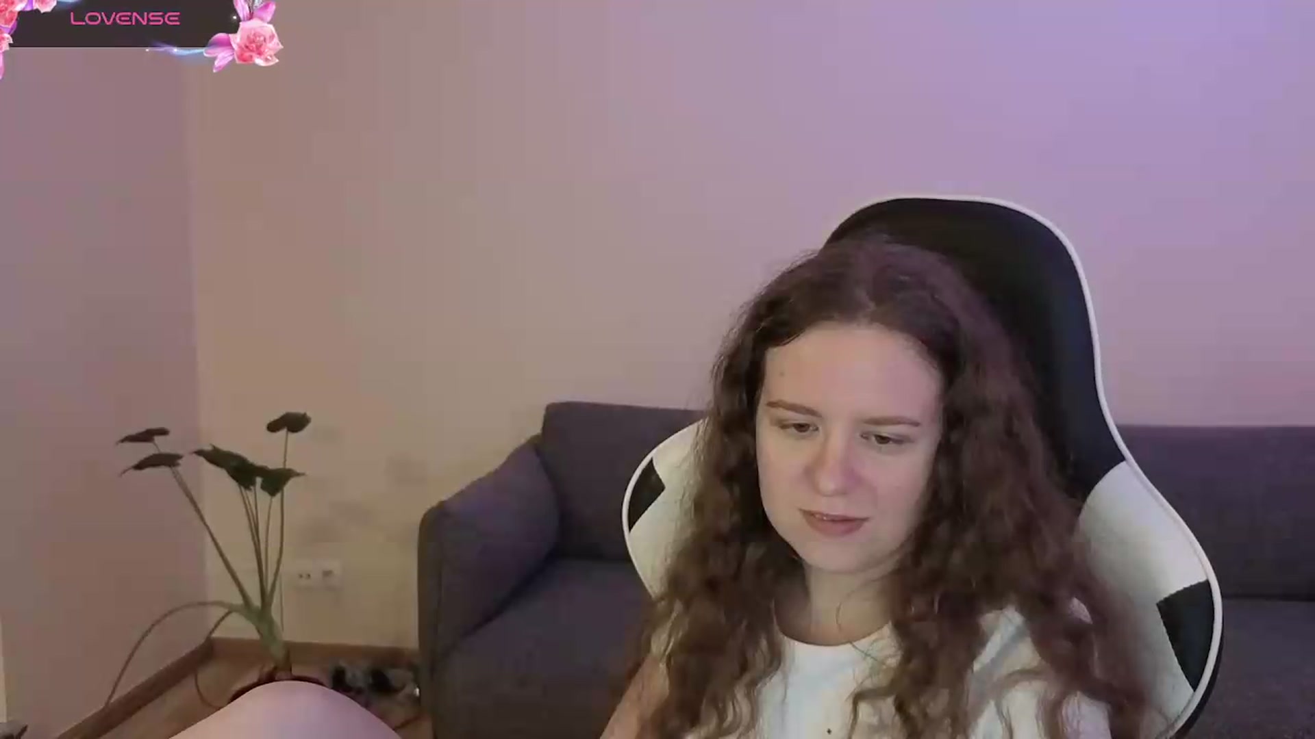 Gallery image thumbnail from BlueFlowerr's myfreecams stream on, 06/21/2026, 01:38 image 16 of 20