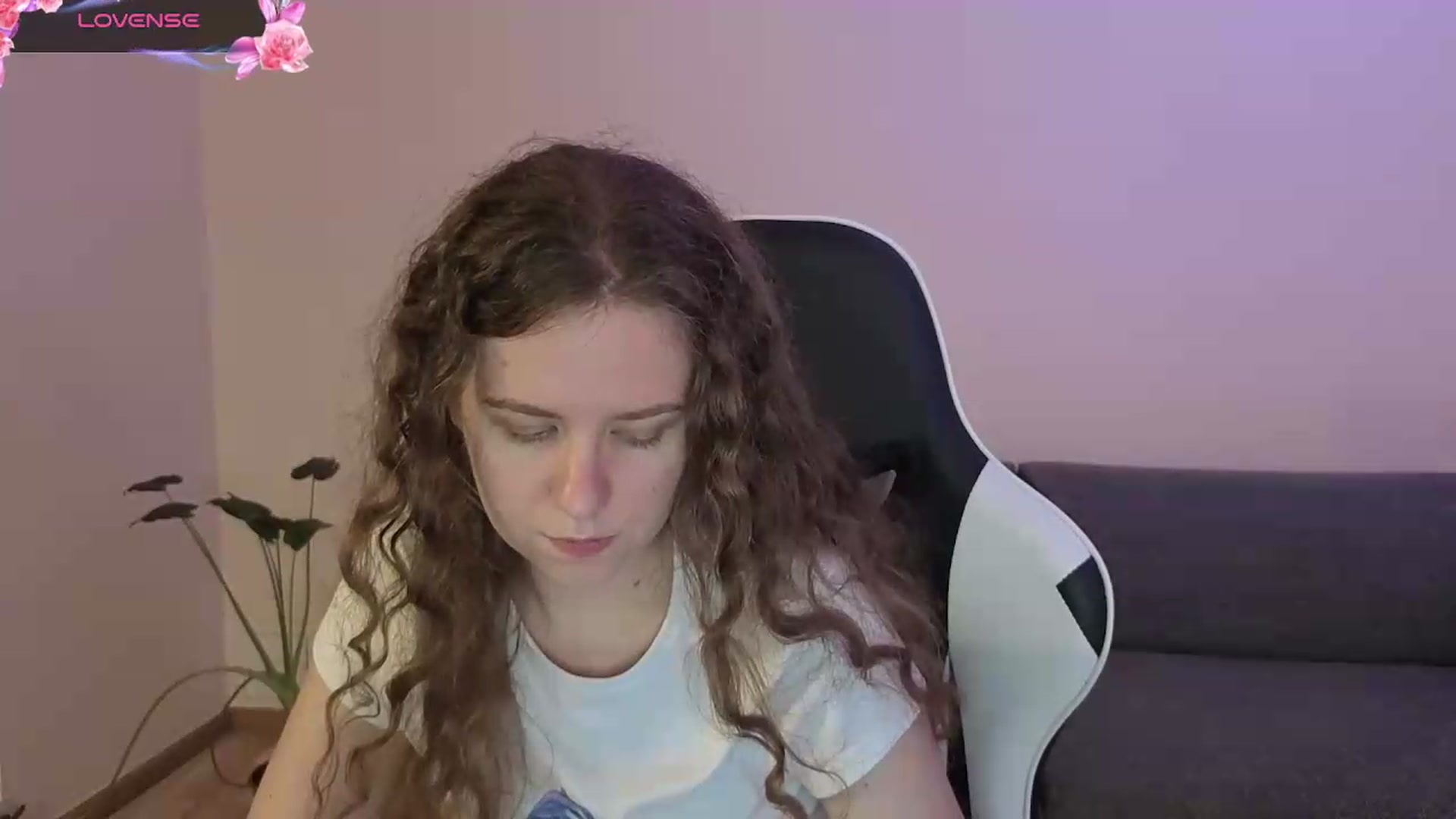 Gallery image thumbnail from BlueFlowerr's myfreecams stream on, 06/21/2026, 01:38 image 2 of 20