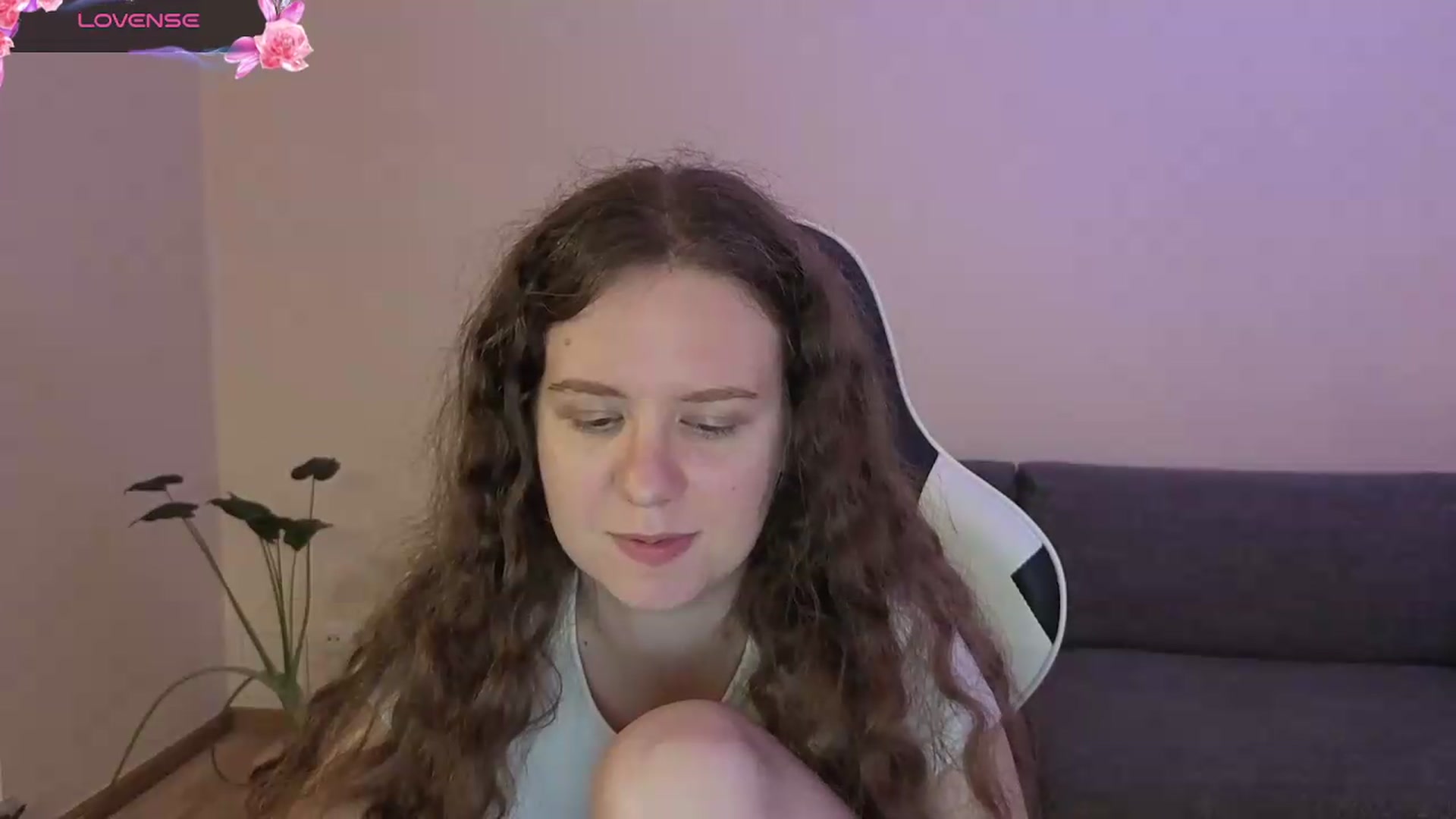 Gallery image thumbnail from BlueFlowerr's myfreecams stream on, 06/21/2026, 01:38 image 9 of 20