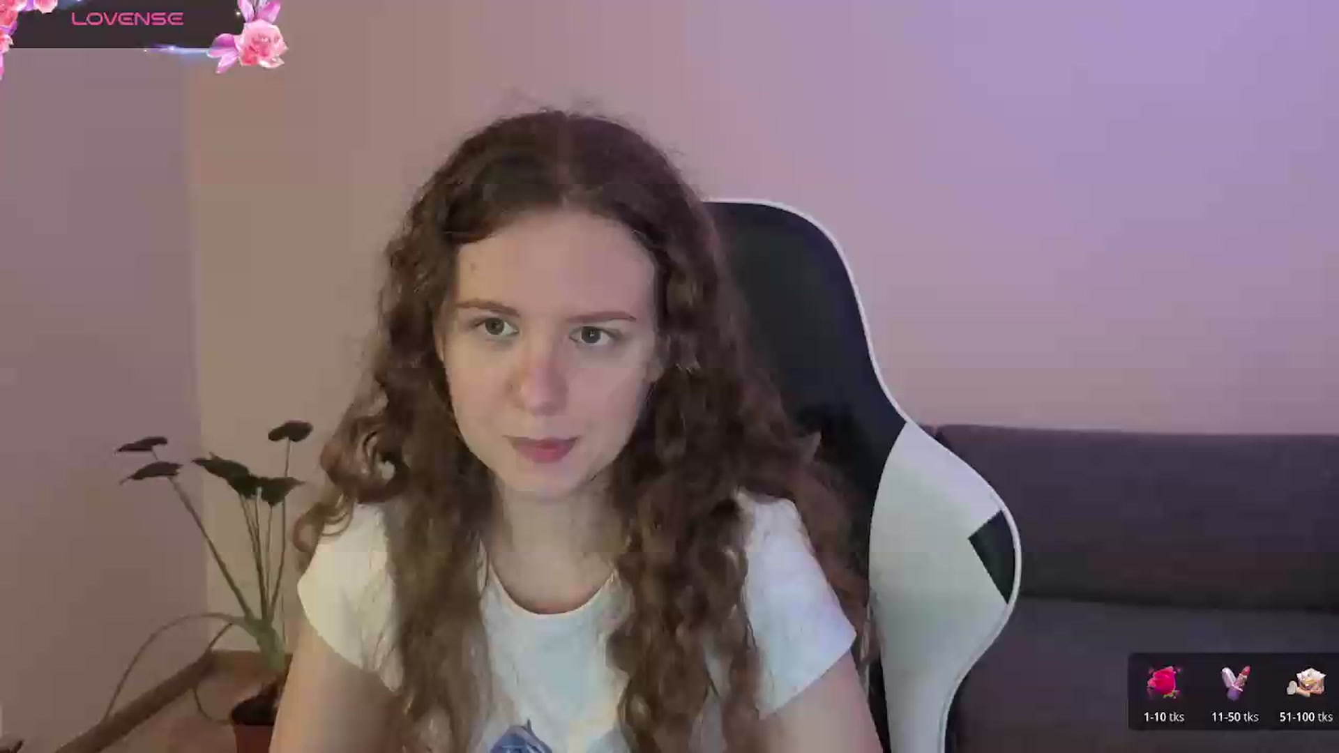 Gallery image thumbnail from BlueFlowerr's myfreecams stream on, 06/21/2026, 01:38 image 1 of 20