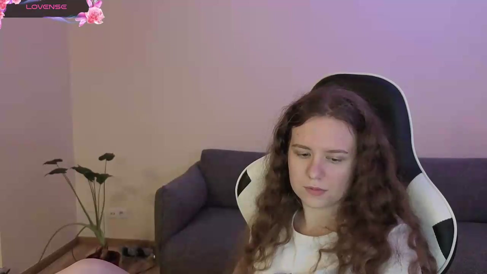 Gallery image thumbnail from BlueFlowerr's myfreecams stream on, 06/21/2026, 01:38 image 13 of 20