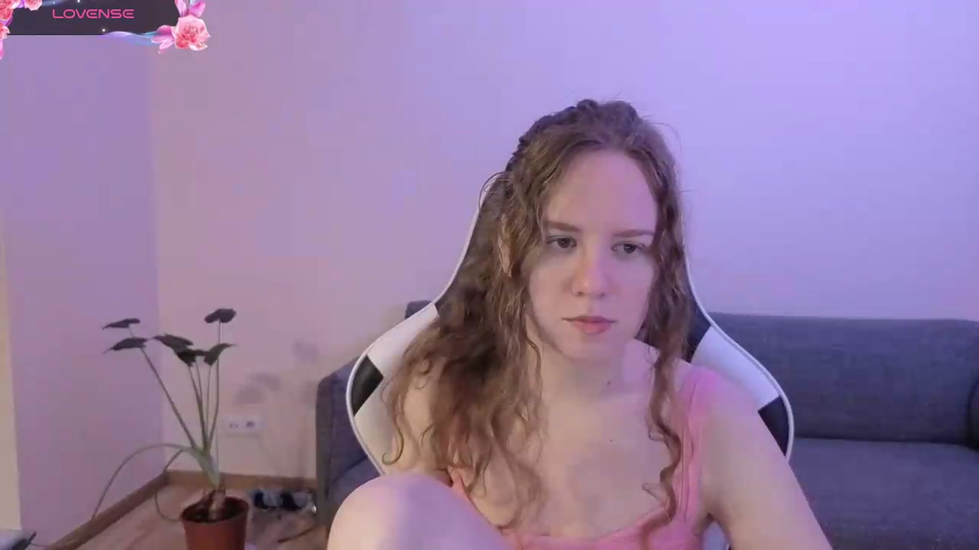 Gallery image thumbnail from BlueFlowerr's myfreecams stream on, 06/21/2026, 14:53 image 14 of 20