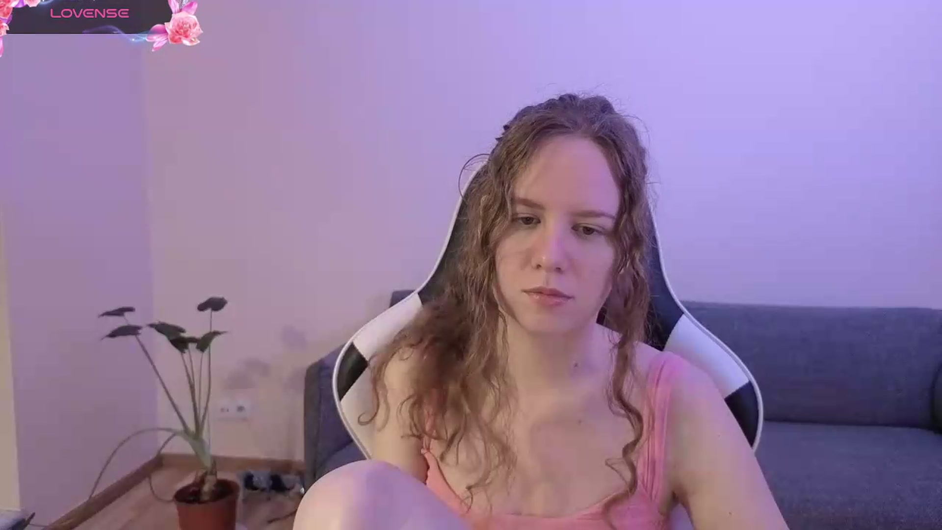Gallery image thumbnail from BlueFlowerr's myfreecams stream on, 06/21/2026, 14:53 image 15 of 20