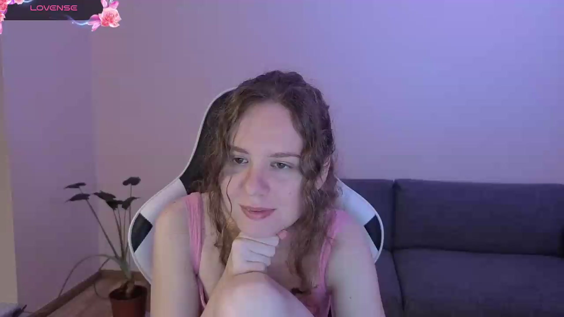Gallery image thumbnail from BlueFlowerr's myfreecams stream on, 06/21/2026, 15:20 image 13 of 20
