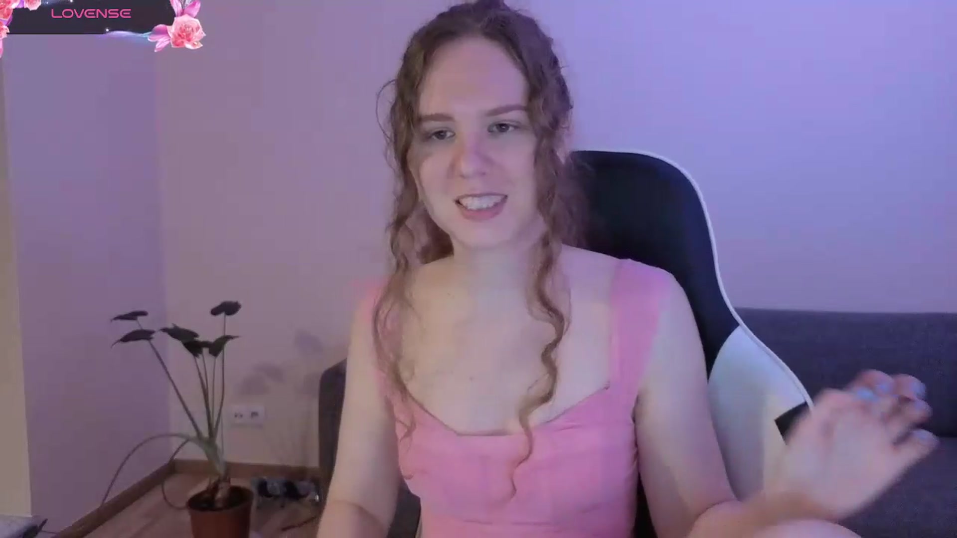 Gallery image thumbnail from BlueFlowerr's myfreecams stream on, 06/21/2026, 15:49 image 20 of 20