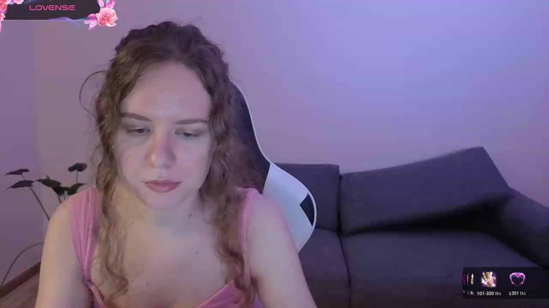 Gallery image thumbnail from BlueFlowerr's myfreecams stream on, 06/21/2026, 17:27 image 18 of 20