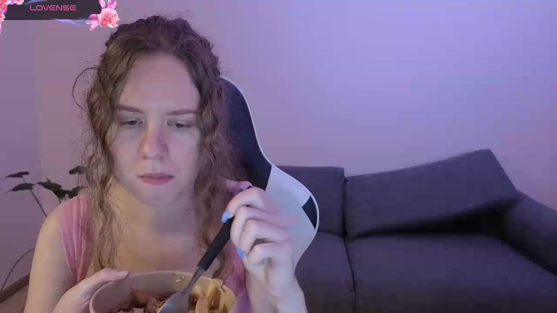 Gallery image thumbnail from BlueFlowerr's myfreecams stream on, 06/21/2026, 17:27 image 16 of 20