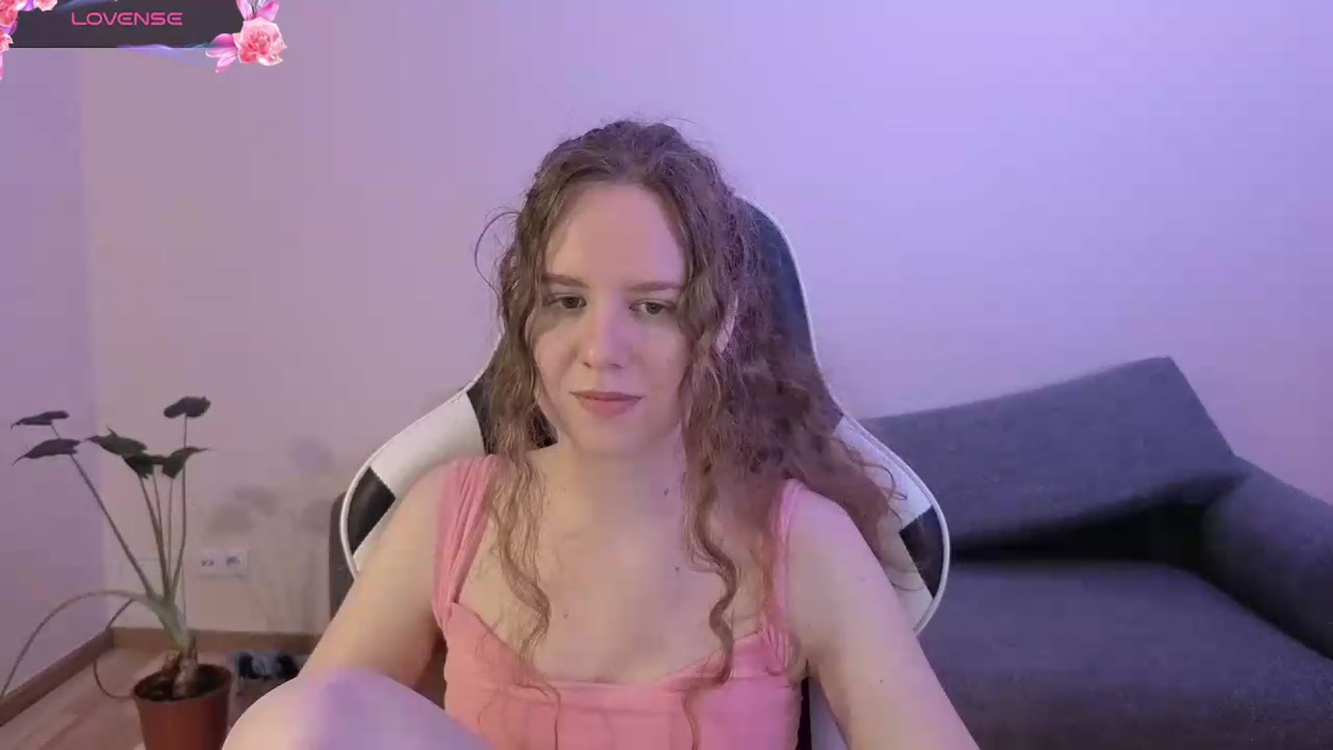 Gallery image thumbnail from BlueFlowerr's myfreecams stream on, 06/21/2026, 17:27 image 3 of 20