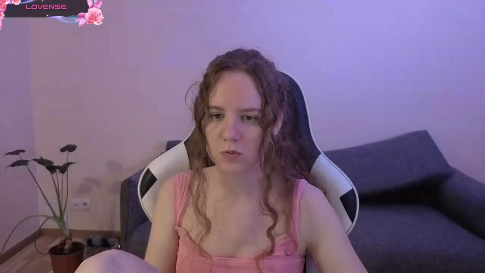 Gallery image thumbnail from BlueFlowerr's myfreecams stream on, 06/21/2026, 17:27 image 5 of 20