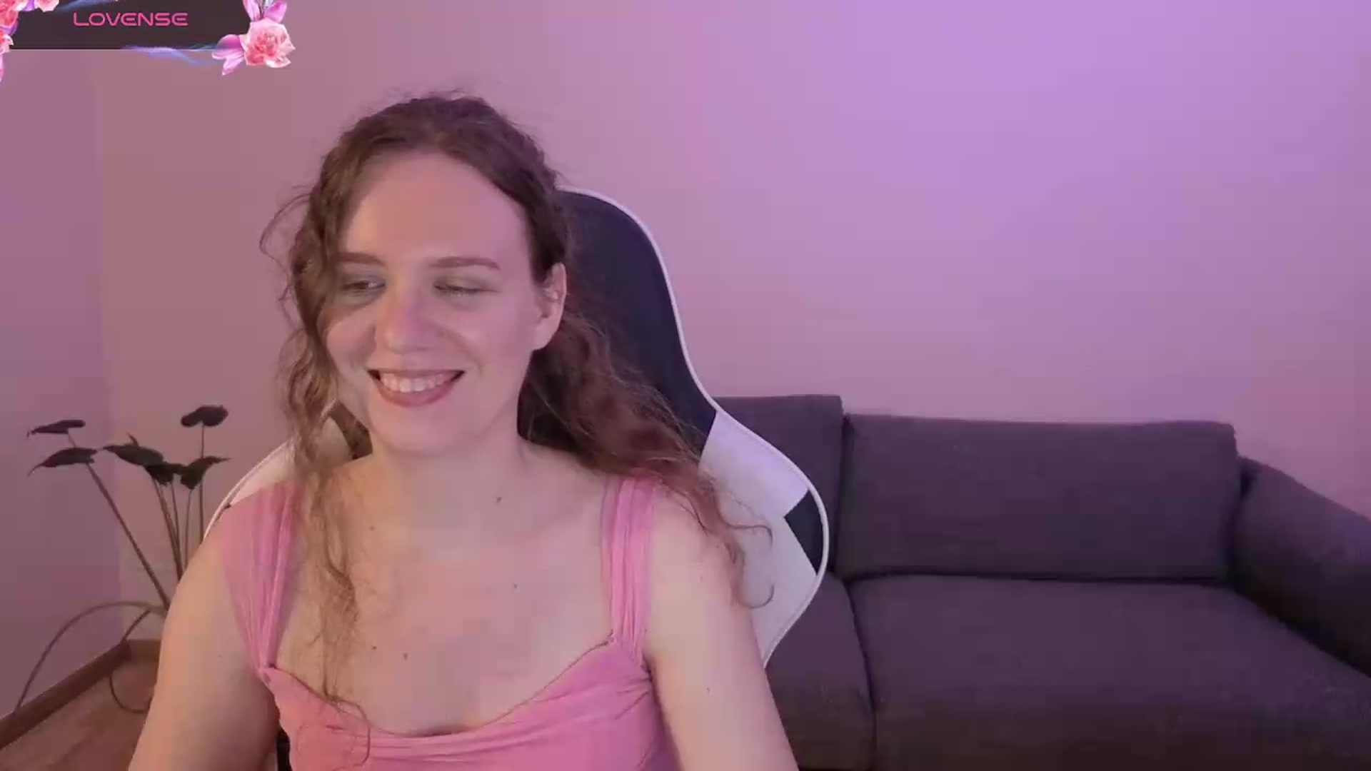 Gallery image thumbnail from BlueFlowerr's myfreecams stream on, 06/21/2026, 18:40 image 11 of 20