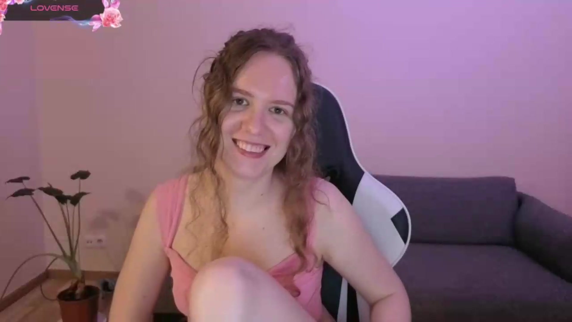 Gallery image thumbnail from BlueFlowerr's myfreecams stream on, 06/21/2026, 18:40 image 4 of 20