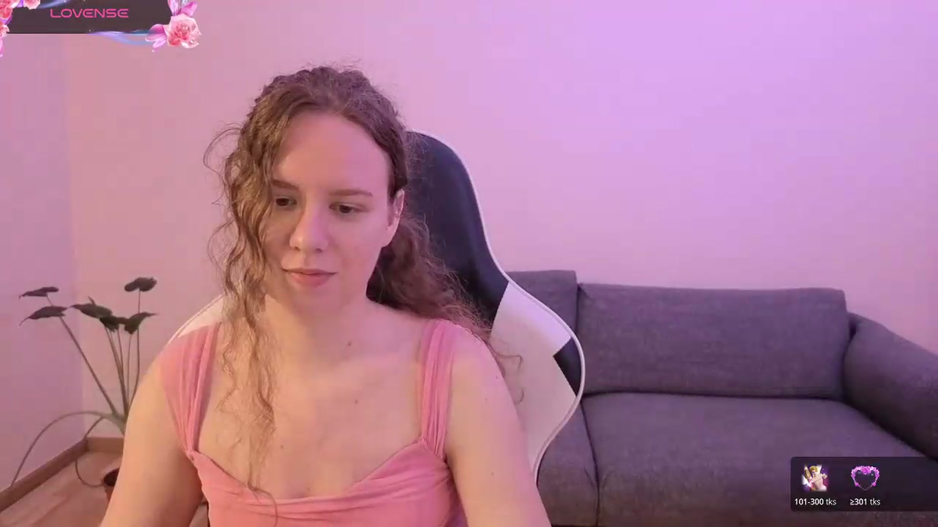 Gallery image thumbnail from BlueFlowerr's myfreecams stream on, 06/21/2026, 18:40 image 12 of 20