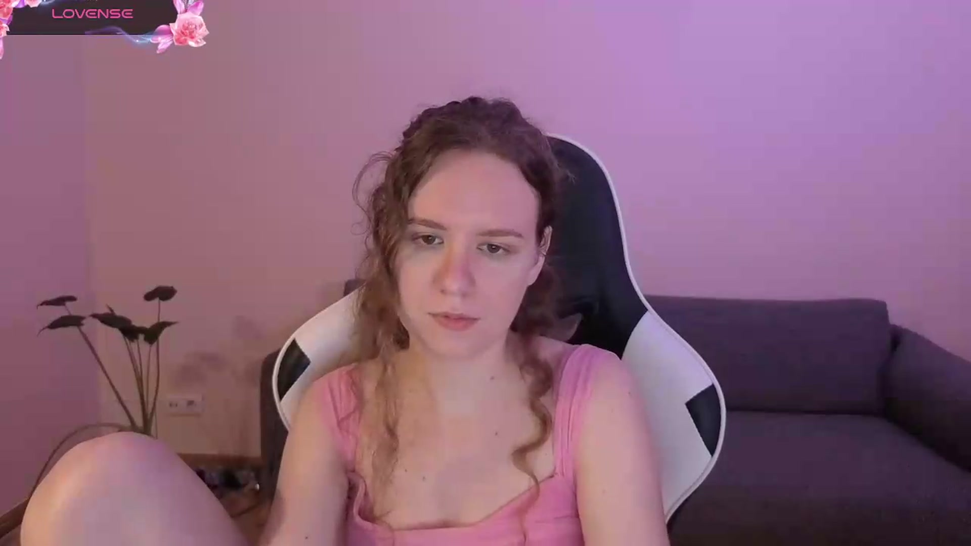 Gallery image thumbnail from BlueFlowerr's myfreecams stream on, 06/21/2026, 19:21 image 4 of 20