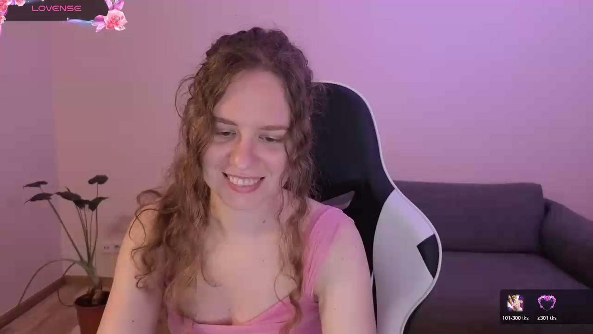 Gallery image thumbnail from BlueFlowerr's myfreecams stream on, 06/21/2026, 19:21 image 11 of 20