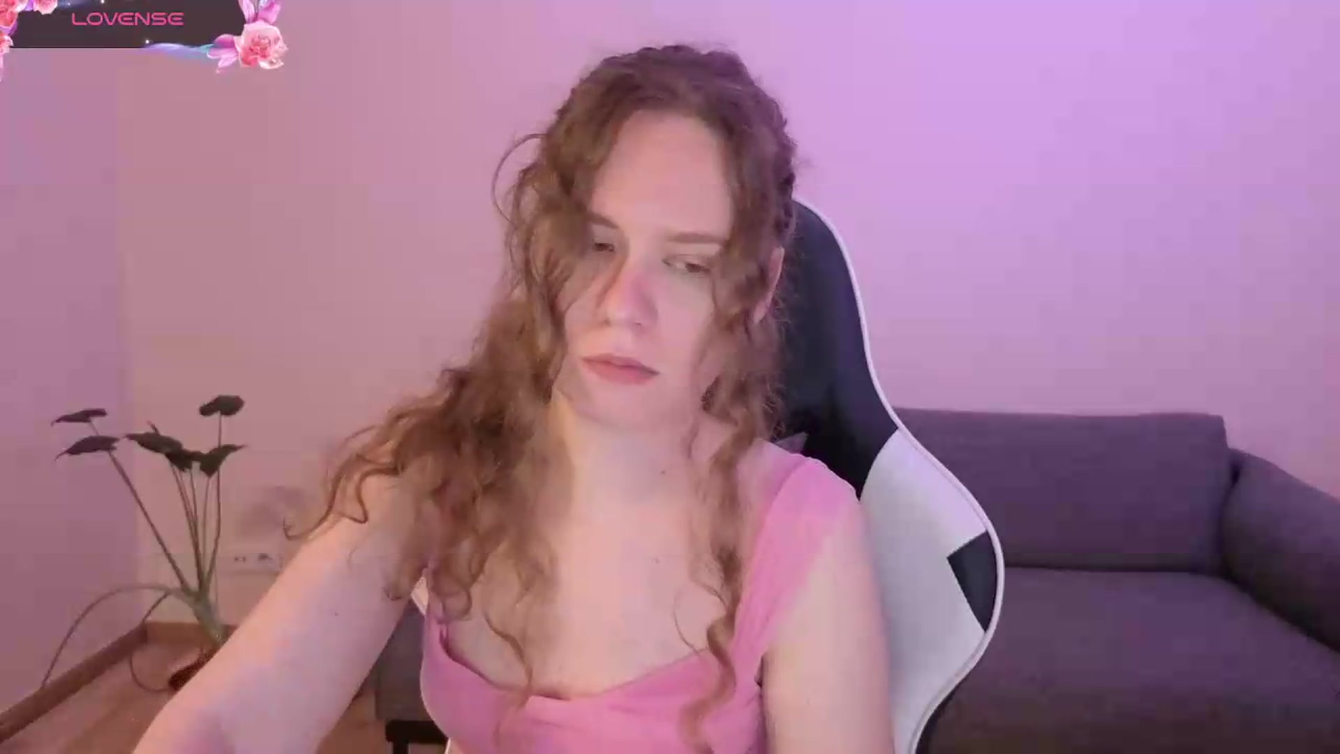 Gallery image thumbnail from BlueFlowerr's myfreecams stream on, 06/21/2026, 19:21 image 16 of 20