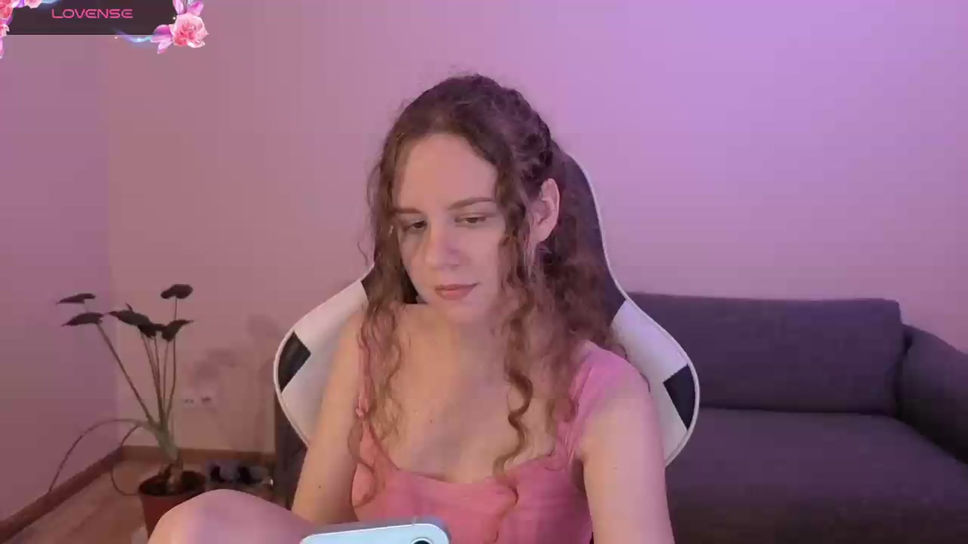 Gallery image thumbnail from BlueFlowerr's myfreecams stream on, 06/21/2026, 20:11 image 1 of 20