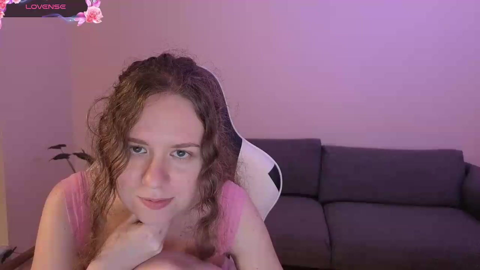 Gallery image thumbnail from BlueFlowerr's myfreecams stream on, 06/21/2026, 20:54 image 3 of 20