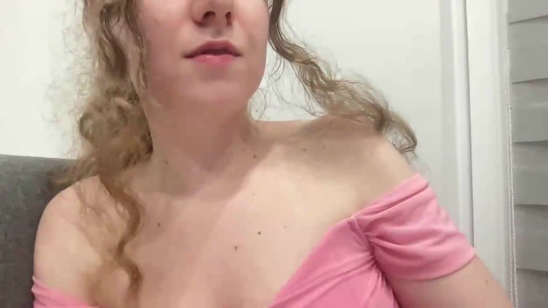 Gallery image thumbnail from BlueFlowerr's myfreecams stream on, 06/22/2026, 01:04 image 18 of 20