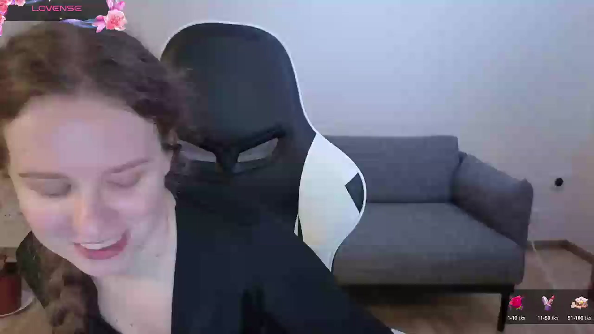 Gallery image thumbnail from BlueFlowerr's myfreecams stream on, 06/22/2026, 17:56 image 4 of 20