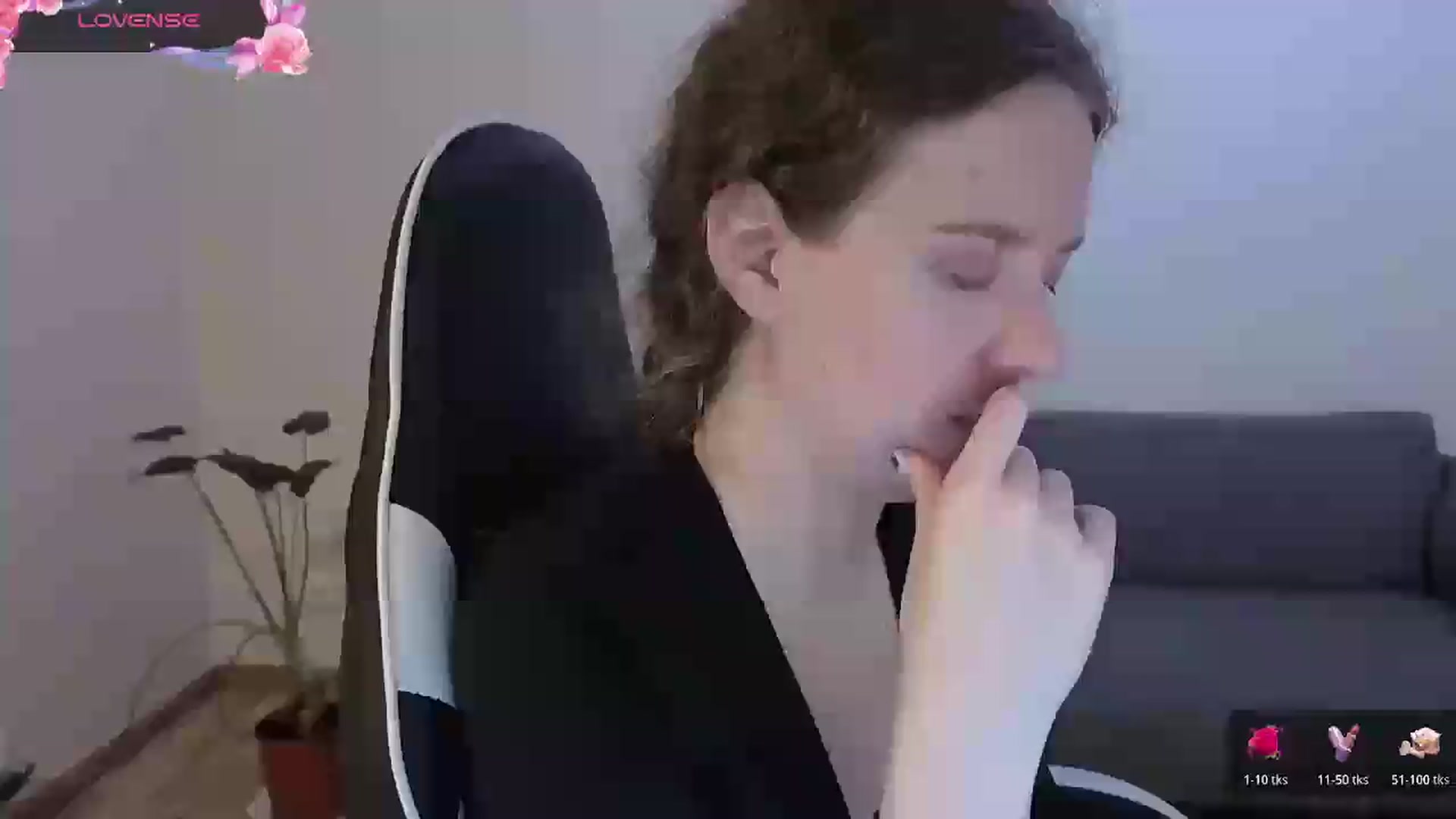 Gallery image thumbnail from BlueFlowerr's myfreecams stream on, 06/22/2026, 17:56 image 20 of 20