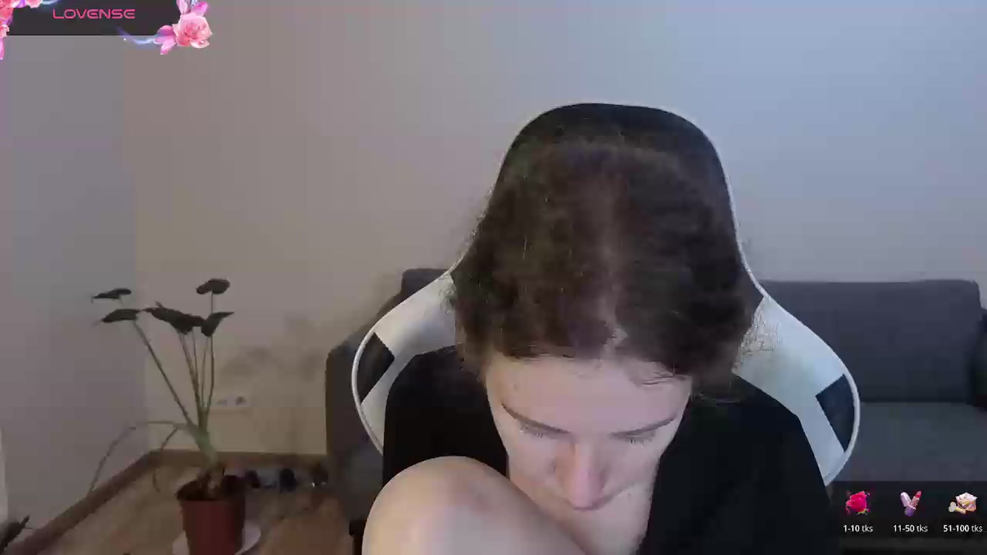 Gallery image thumbnail from BlueFlowerr's myfreecams stream on, 06/22/2026, 18:46 image 4 of 20