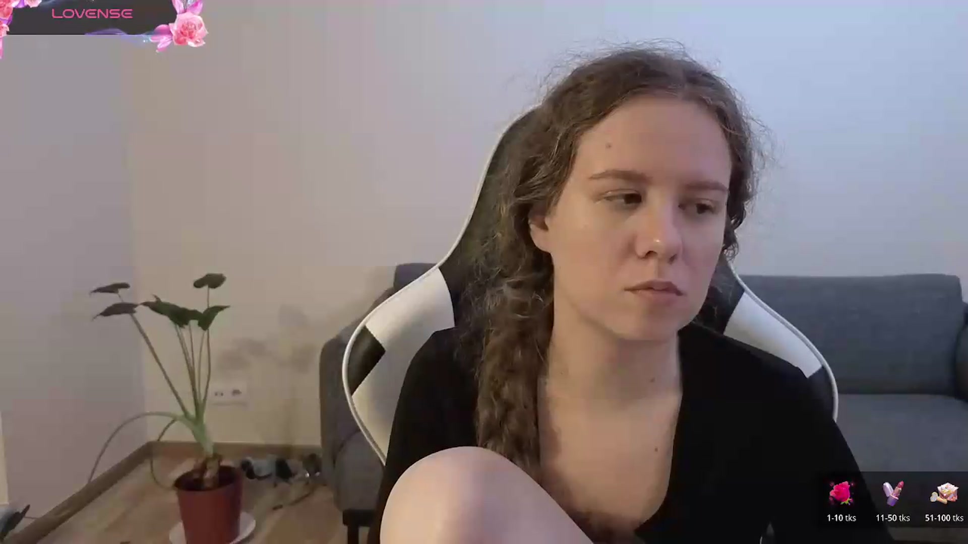 Gallery image thumbnail from BlueFlowerr's myfreecams stream on, 06/22/2026, 18:46 image 9 of 20