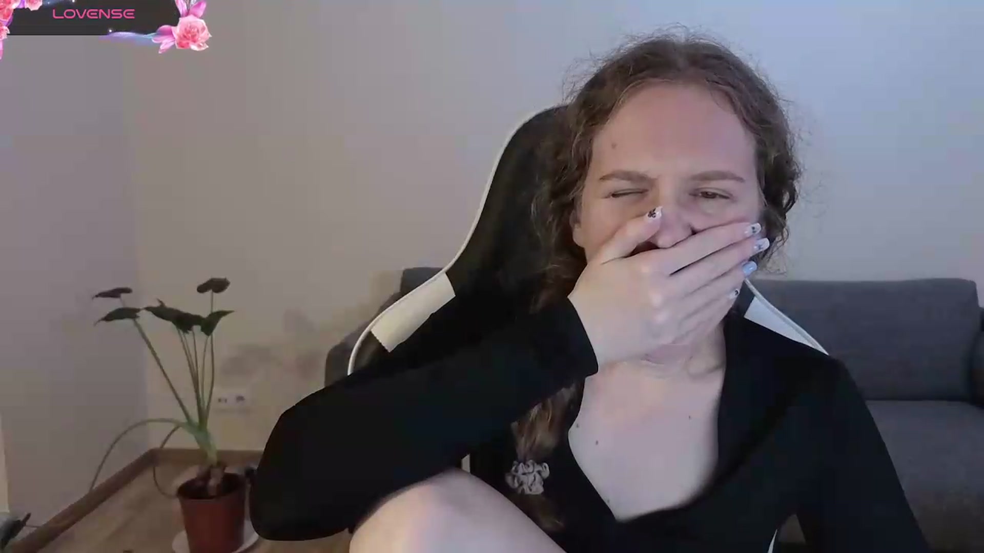 Gallery image thumbnail from BlueFlowerr's myfreecams stream on, 06/22/2026, 18:46 image 20 of 20