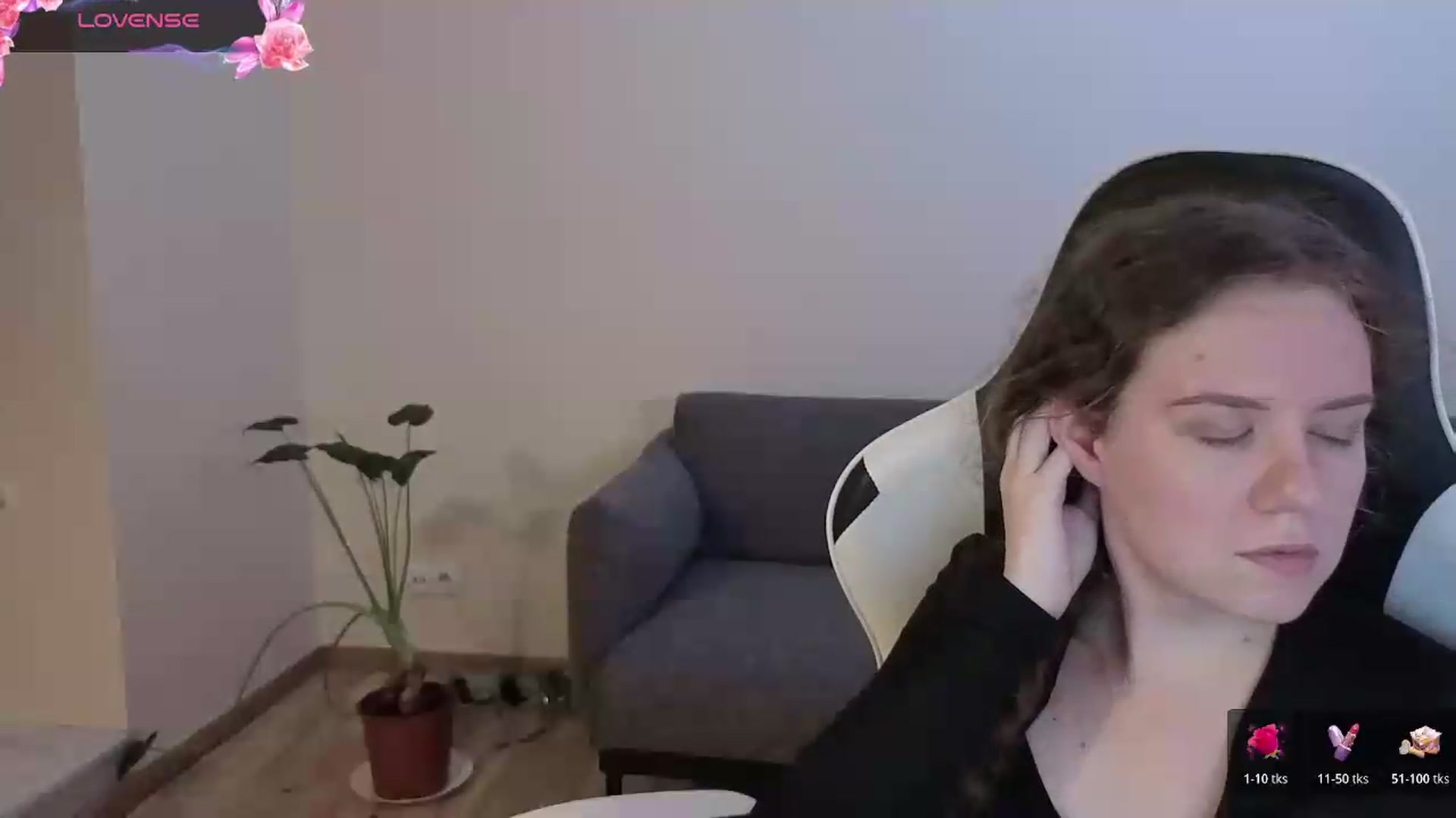 Gallery image thumbnail from BlueFlowerr's myfreecams stream on, 06/22/2026, 19:08 image 20 of 20