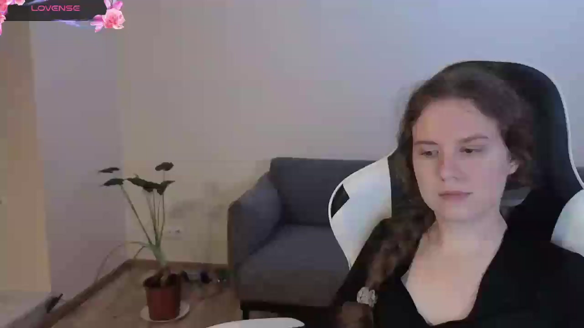 Gallery image thumbnail from BlueFlowerr's myfreecams stream on, 06/22/2026, 19:08 image 19 of 20