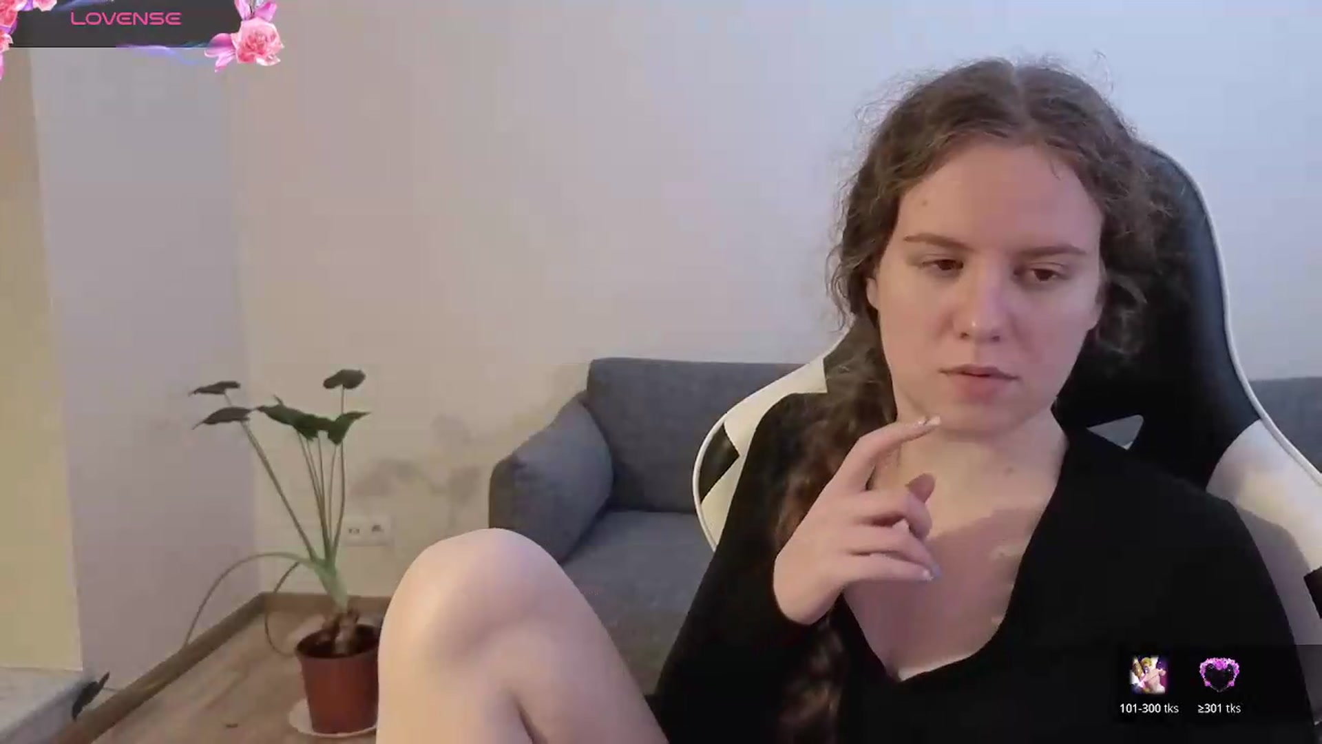 Gallery image thumbnail from BlueFlowerr's myfreecams stream on, 06/22/2026, 19:08 image 5 of 20