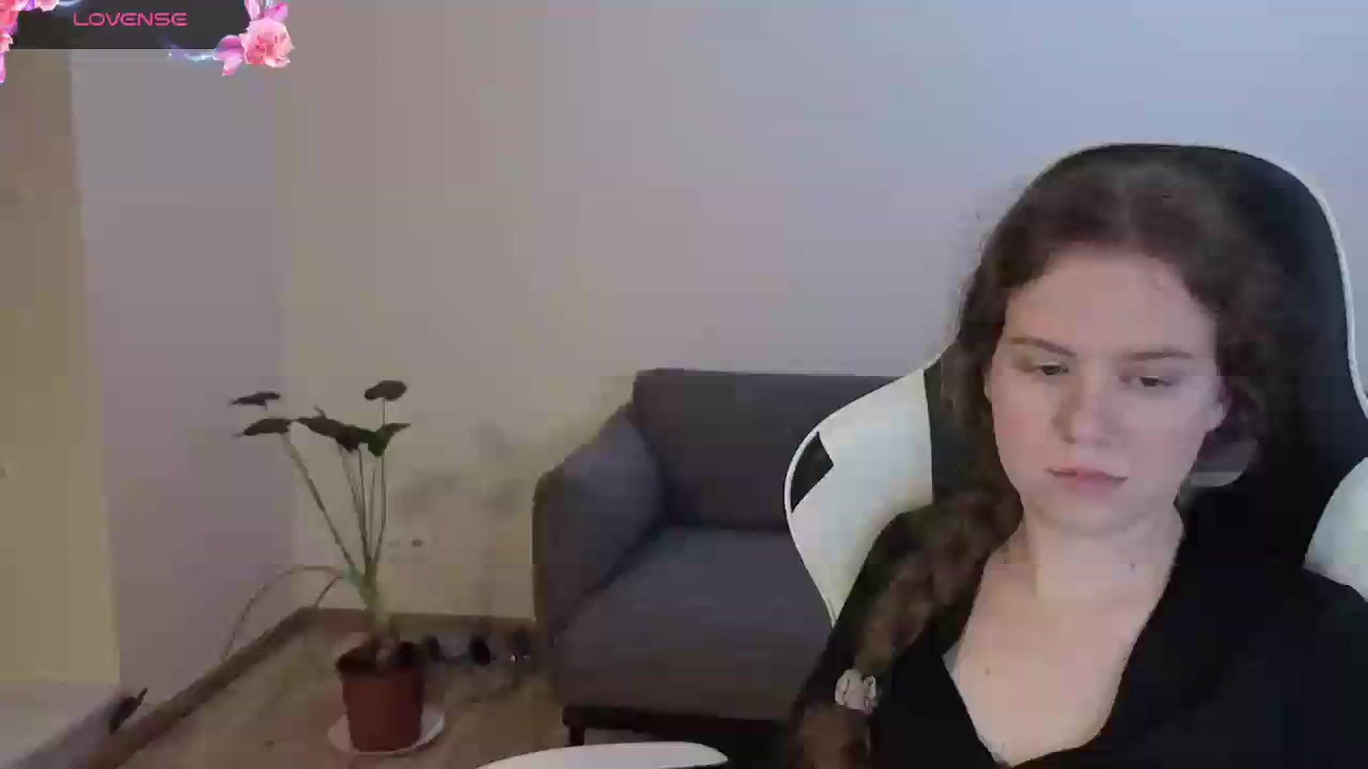Gallery image thumbnail from BlueFlowerr's myfreecams stream on, 06/22/2026, 19:08 image 14 of 20