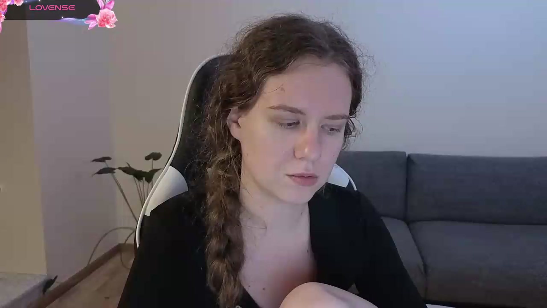 Gallery image thumbnail from BlueFlowerr's myfreecams stream on, 06/22/2026, 20:17 image 20 of 20