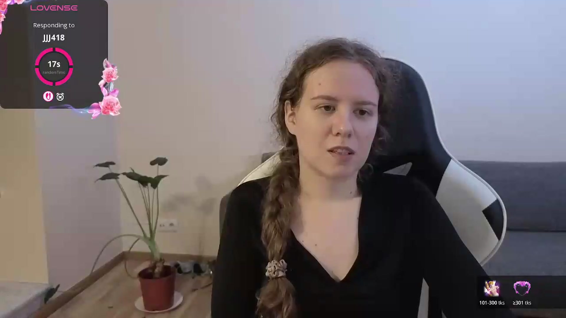 Gallery image thumbnail from BlueFlowerr's myfreecams stream on, 06/22/2026, 20:17 image 6 of 20