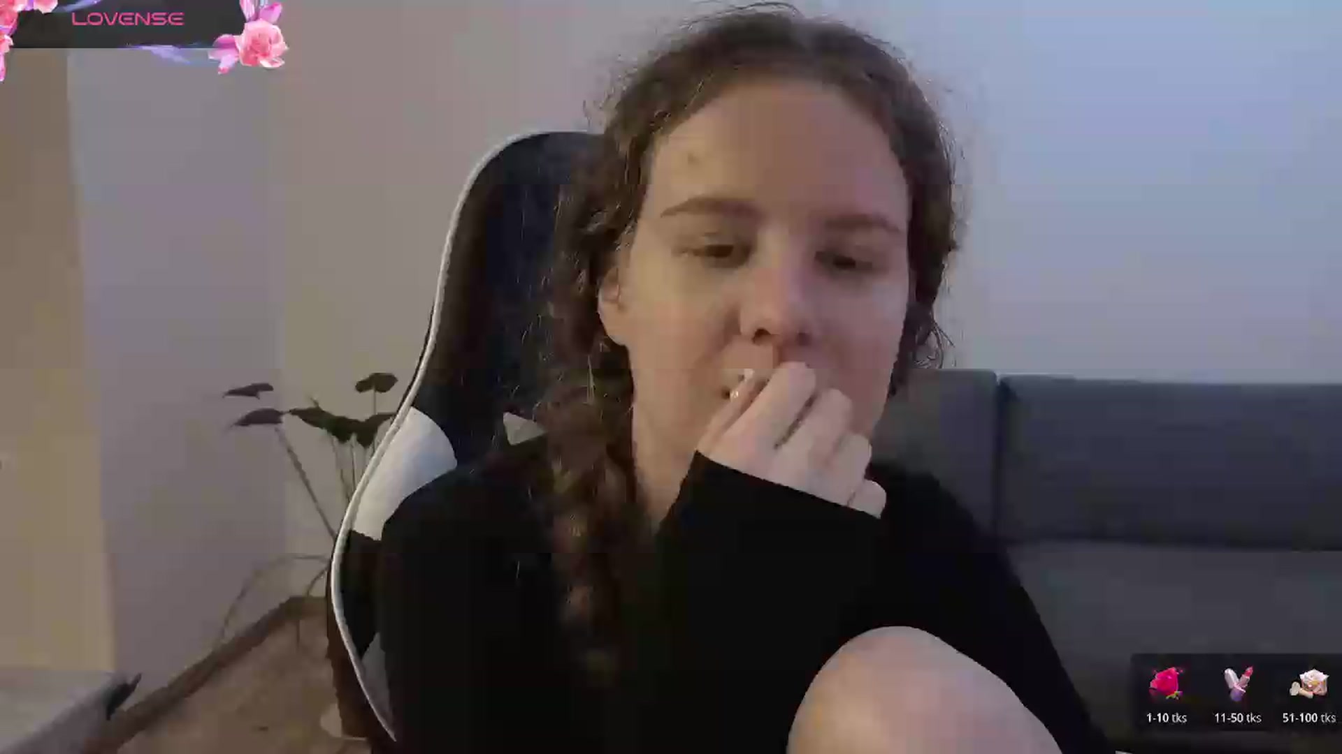 Gallery image thumbnail from BlueFlowerr's myfreecams stream on, 06/22/2026, 20:17 image 10 of 20