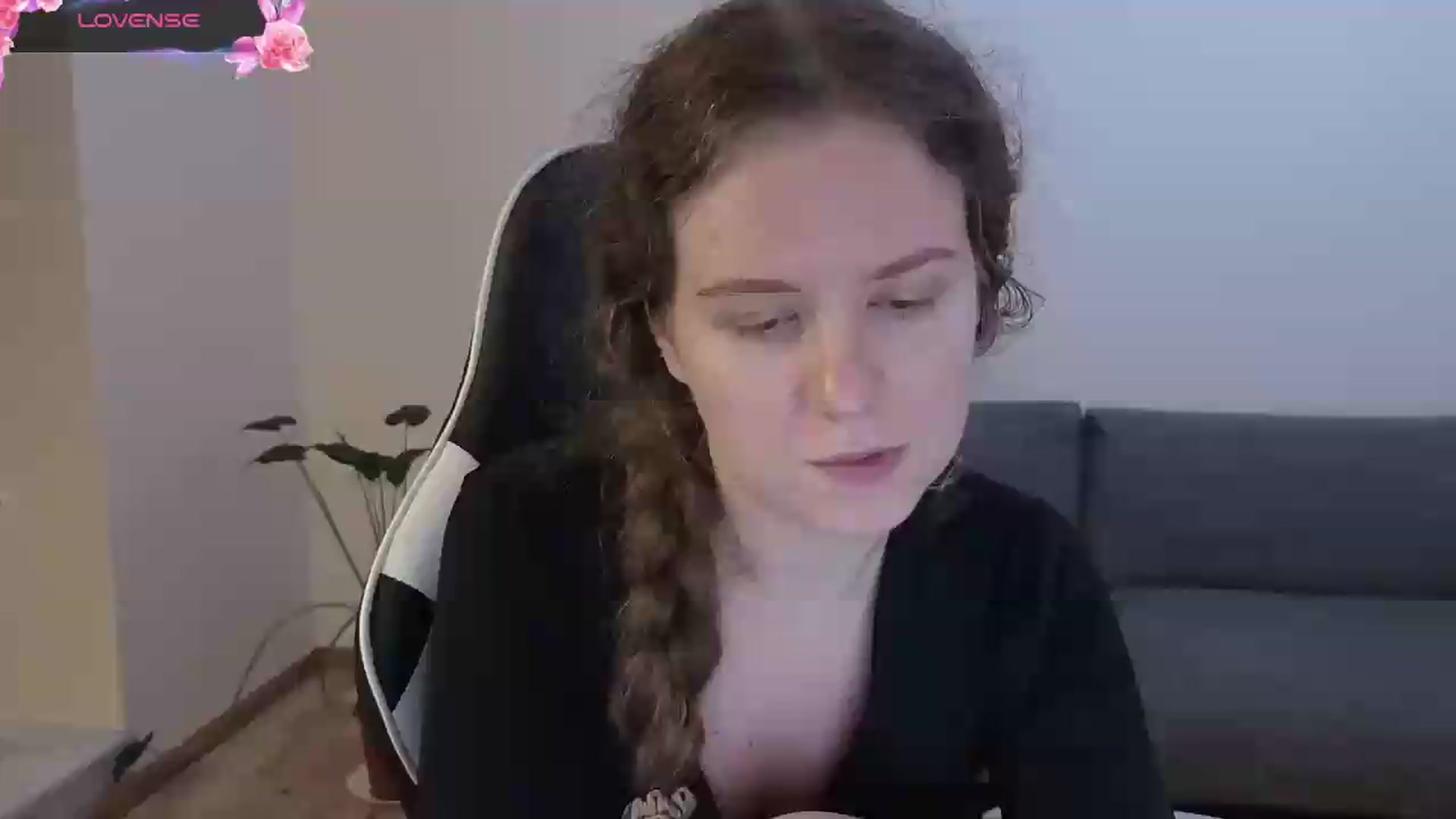 Gallery image thumbnail from BlueFlowerr's myfreecams stream on, 06/22/2026, 20:17 image 12 of 20