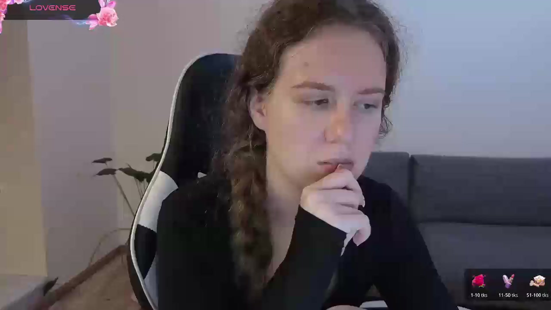 Gallery image thumbnail from BlueFlowerr's myfreecams stream on, 06/22/2026, 20:17 image 8 of 20