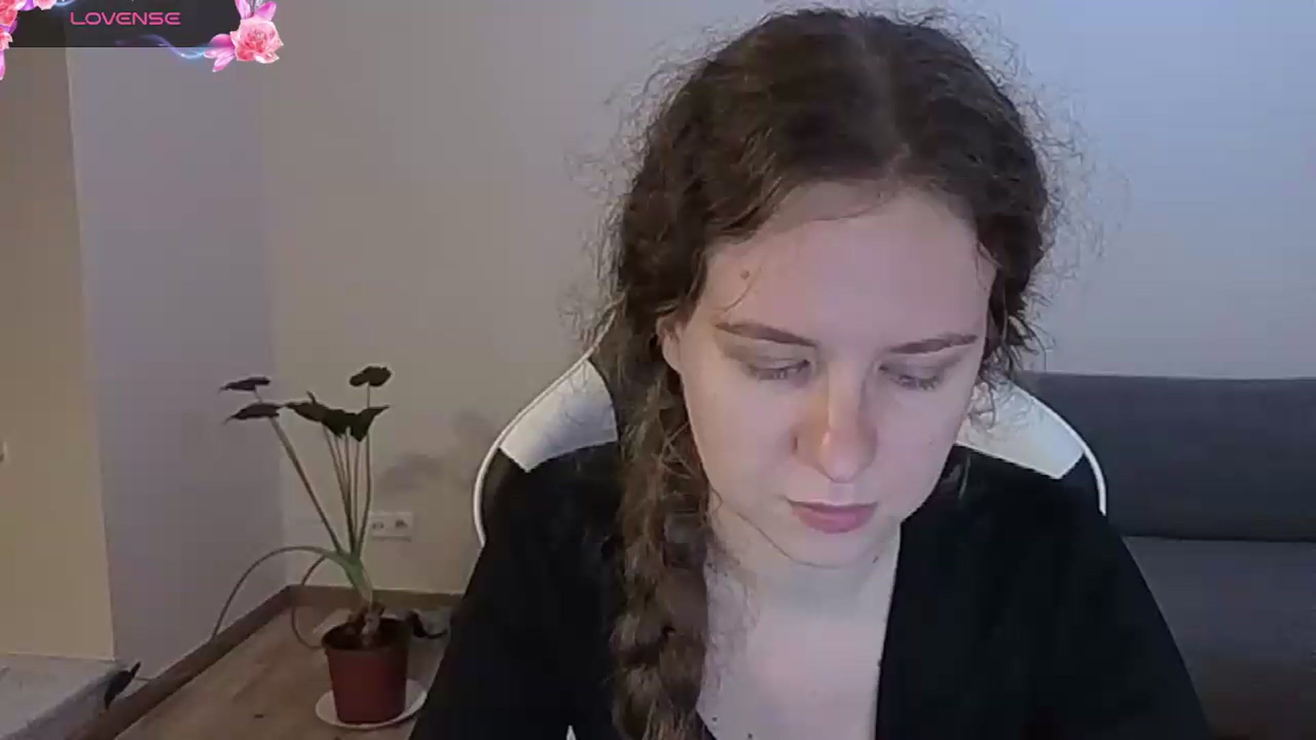 Gallery image thumbnail from BlueFlowerr's myfreecams stream on, 06/22/2026, 21:01 image 8 of 20