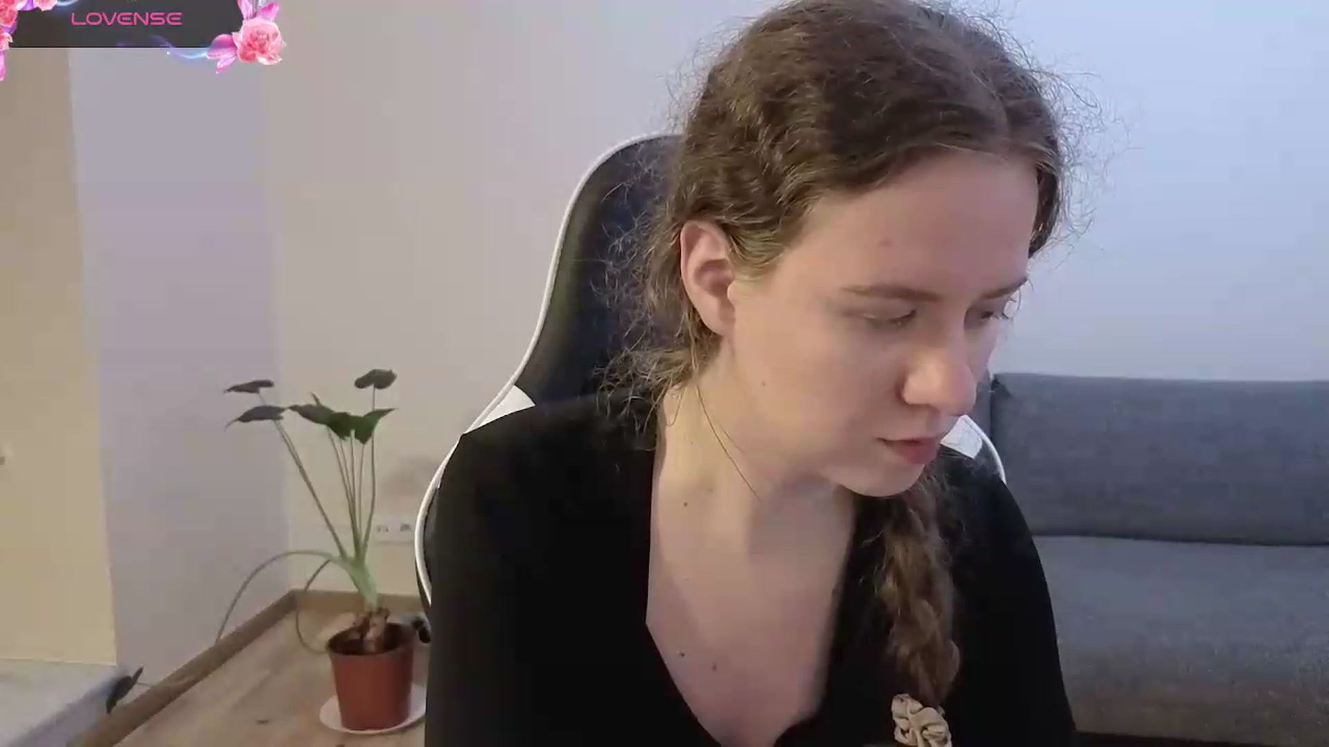 Gallery image thumbnail from BlueFlowerr's myfreecams stream on, 06/22/2026, 21:01 image 20 of 20