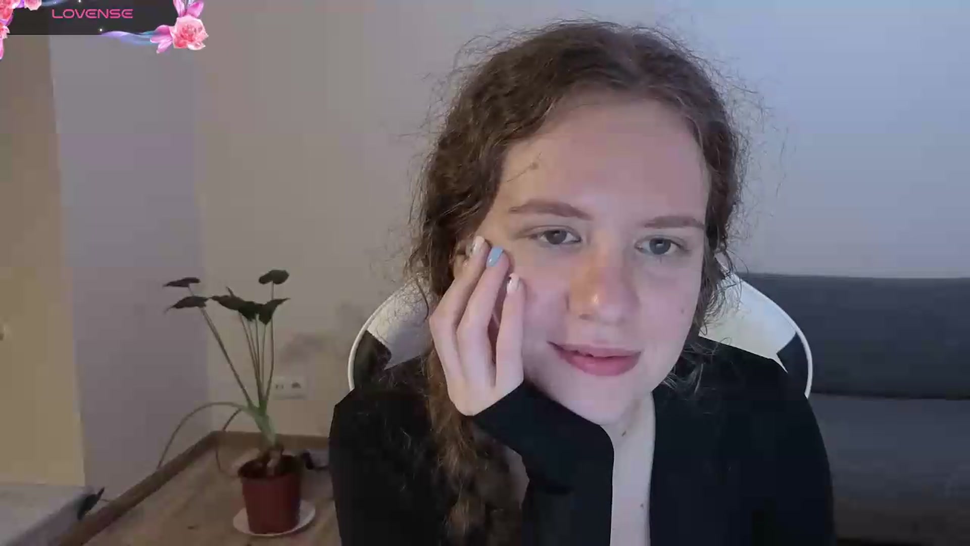 Gallery image thumbnail from BlueFlowerr's myfreecams stream on, 06/22/2026, 21:01 image 7 of 20