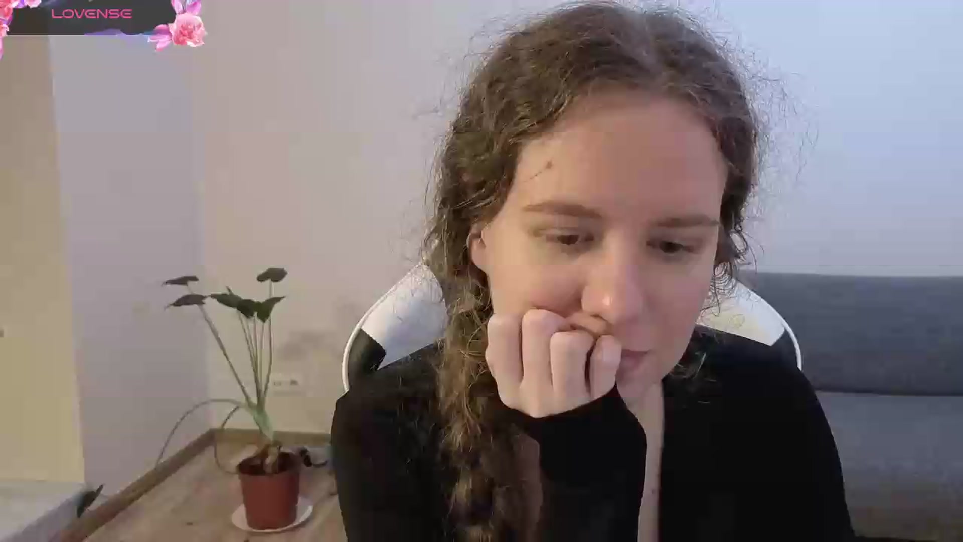 Gallery image thumbnail from BlueFlowerr's myfreecams stream on, 06/22/2026, 21:01 image 6 of 20