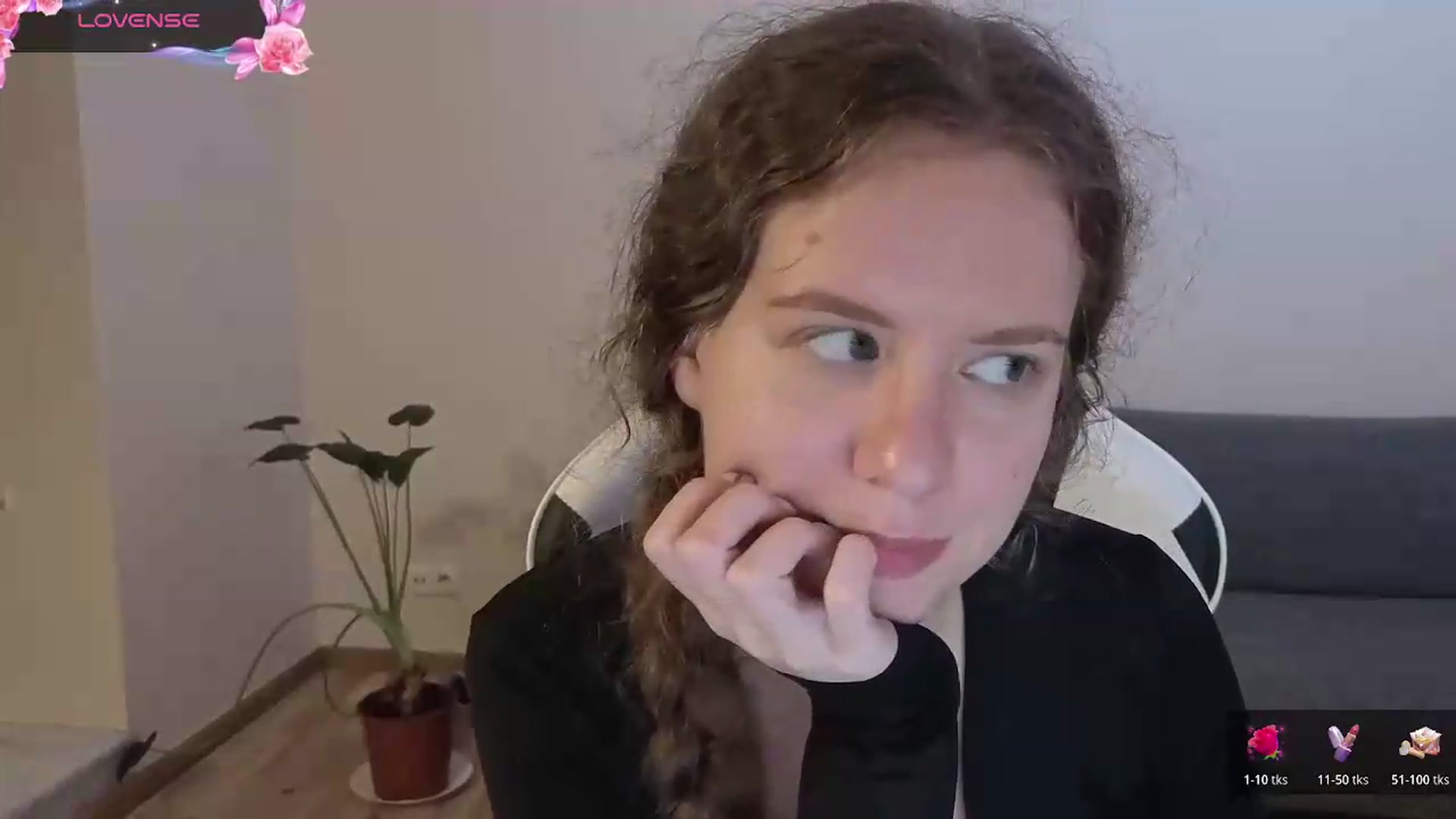 Gallery image thumbnail from BlueFlowerr's myfreecams stream on, 06/22/2026, 21:01 image 9 of 20