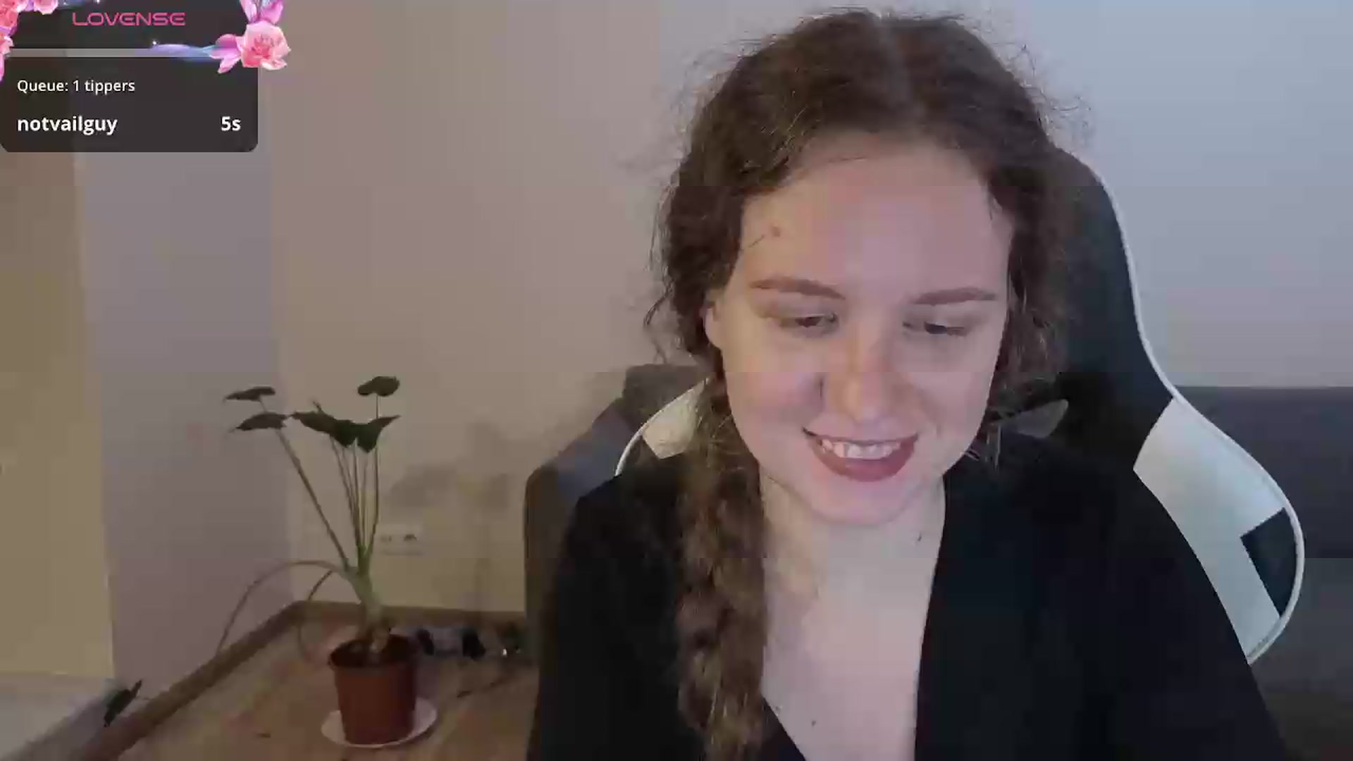 Gallery image thumbnail from BlueFlowerr's myfreecams stream on, 06/22/2026, 21:01 image 1 of 20