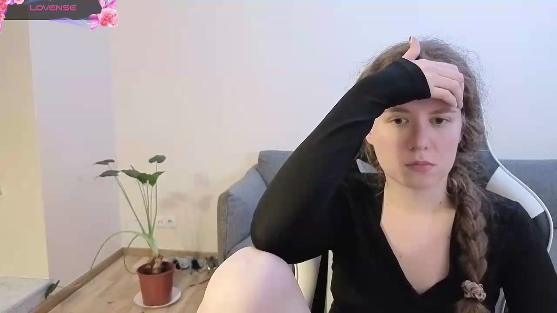 Gallery image thumbnail from BlueFlowerr's myfreecams stream on, 06/22/2026, 21:01 image 15 of 20